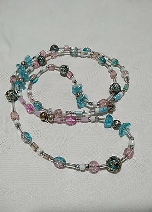 Різнобарвне кольє, намиста . скло, метал, пластик