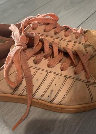 Adidas superstar оригінал у персиковому кольорі