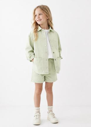 Стильна сорочка-куртка zara kids фісташкового кольору 6–7 років / 120 см 💚