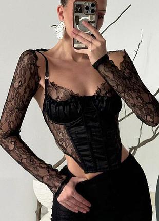 Розпродаж топ prettylittlething корсетного типу