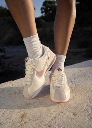 Nike cortez valentines day