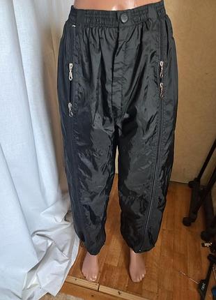 Стильные черные брюки в стиле techwear / streetwear на сетке и затяжками по низу размер m