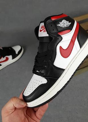 Nike air j0rdan 1 высокие белые с чёрным и красным