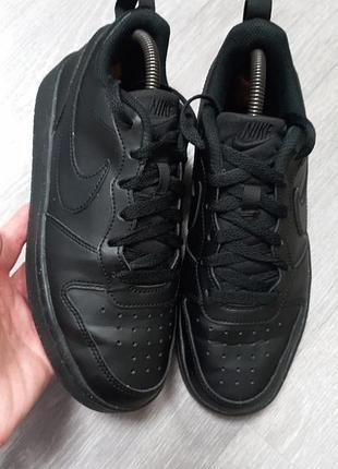 Фирменные кроссовки nike