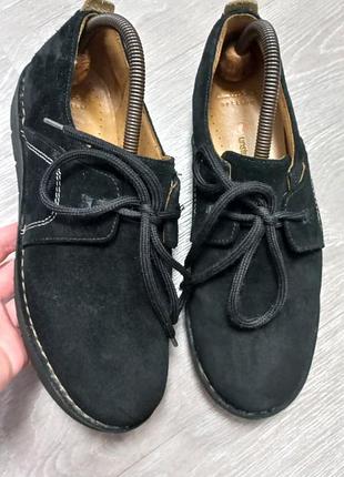 Замшевые женские туфли clarks