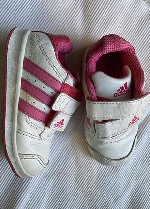 Кроссовки adidas детские