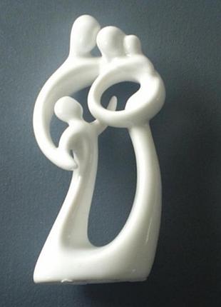 Статуэтка от известного бренда enesco,,.my family в отличном состоянии