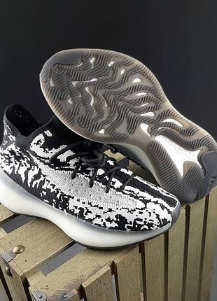 Adidas yeezy boost 380 белые с чёрным