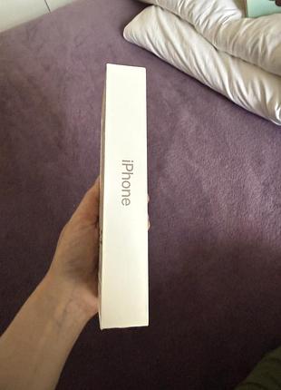 Коробка від iphone 16pro 3