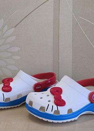 Детские кроксы сабо crocs hello kitty оригинал размер j1 на 31-32