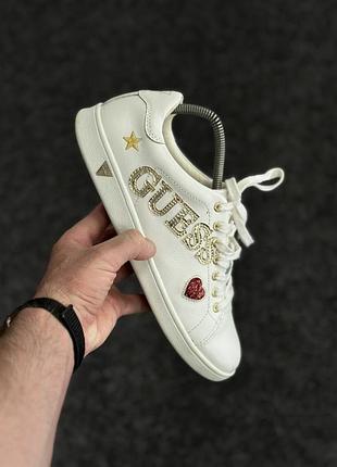 Кросівки guess
