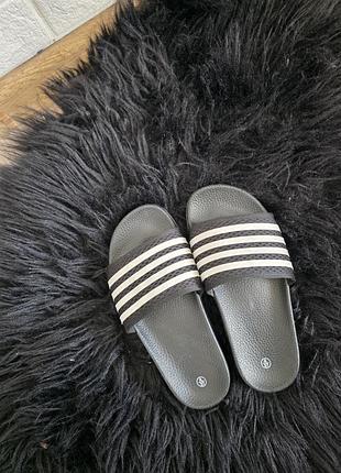 Шлепанцы на мальчика