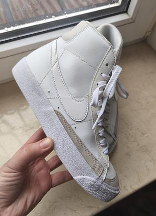 Кожаные кроссовки nike blazer