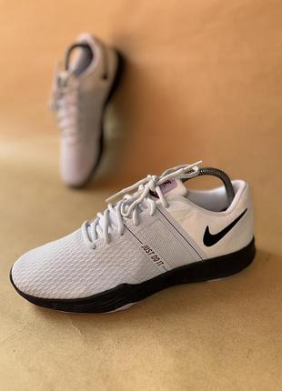 Nike city trainer 2 39(25см)