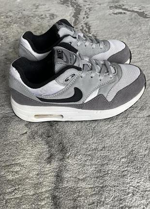 Кросівки nike