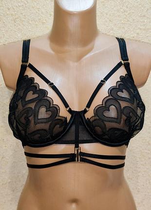 Гарний бюстгальтер м'який на кісточках uk30dd/е eur65d/е