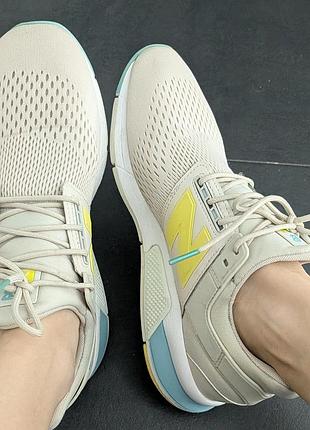 Бежевые кроссовки new balance 247