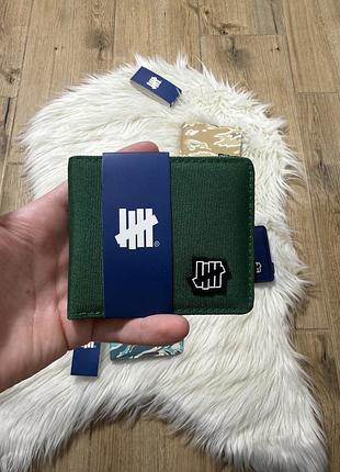 Гаманець undefeated | компактний нейлоновий гаманець 11×9 см у стильному streetwear дизайні зелений