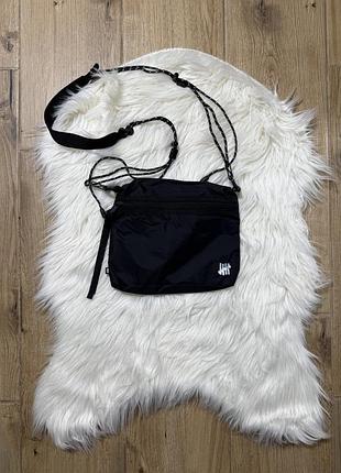 Сумка через плечо undefeated / бананка андефитид