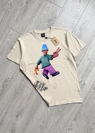 Бежева футболка stussy