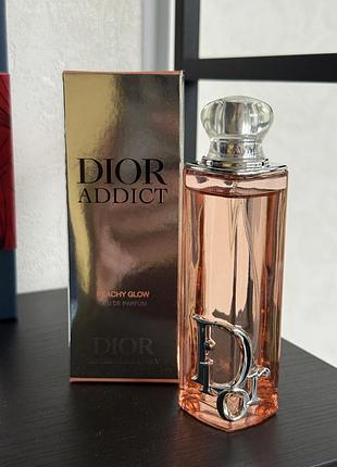 Парфуми addict peachy glow dior розпив