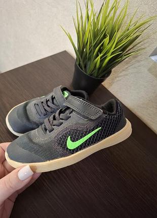 Кроссовки nike детские мальчишки и девочке 26р