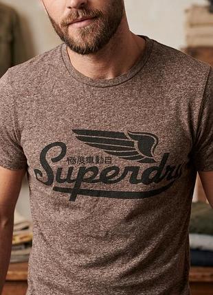 Мужская футболка британского бренда superdry.