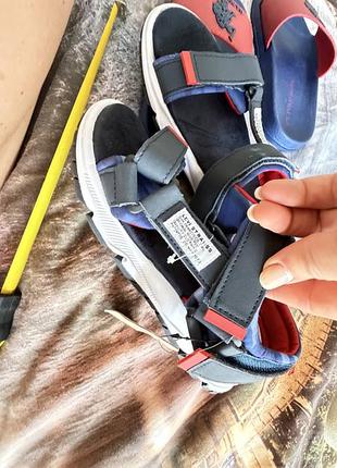 Підліткові босоніжки levi’s 36 22.5 оригінал