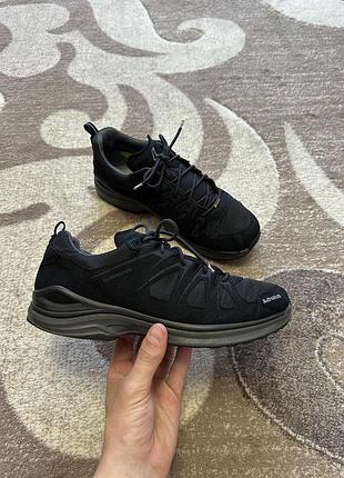 Кросівки трекінгові lowa gore tex