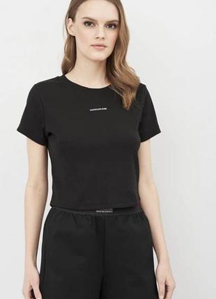 Вкорочена футболка в рубчик calvin klein