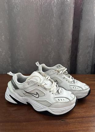 Жіночі кросівки nike