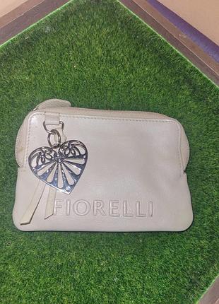 Кожаный кошелек / ключница fiorelli в хорошем состоянии.