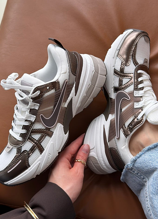 V2k run mink brown summit white college grey