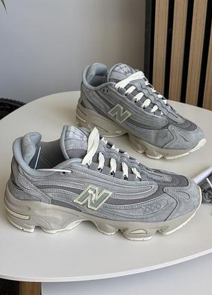 Женские кроссовки new balance 1000 grey 1950 беланс серого цвета