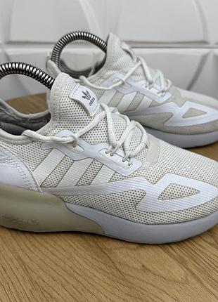 Оригінальні дитячі кросівки adidas