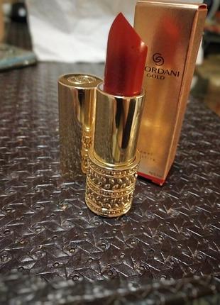 Помада красная giordani cold jewel lipstick