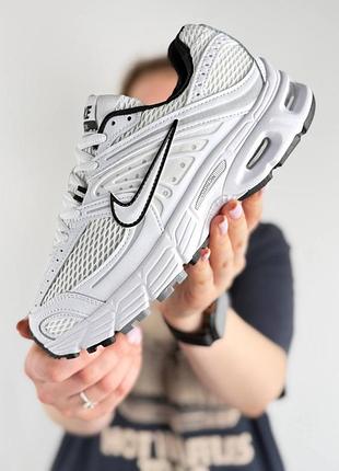 Жіночі кросівки nike air max moto 2k white black