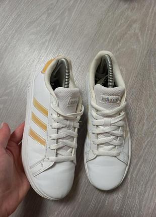 Кроссовки для девочки adidas