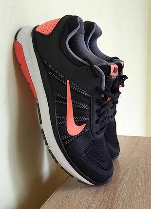 Спортивные  кроссовки  nike dart 12