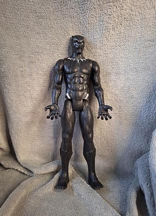 Фигурка черной пантеры (black panther) из серии titan hero от производителя hasbro.