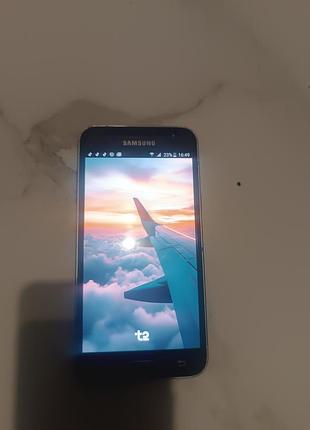Samsung j3 (2016)
черного цвета