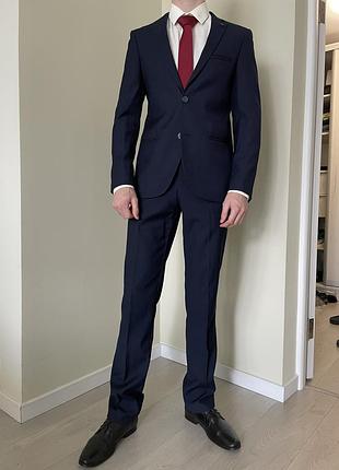 Костюм чоловічий темно-синій, slim fit, ідеальний стан