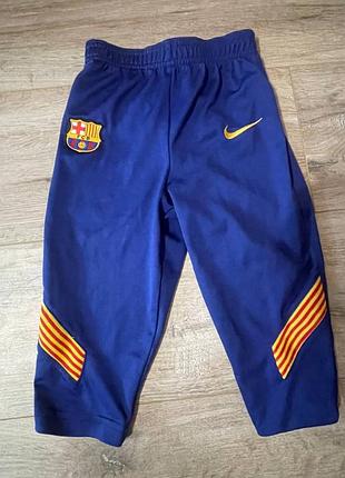 Дитячі спортивні короткі штани nike barcelona синього кольору.