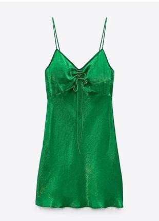 Яскрава зелена сатинова сукня zara
