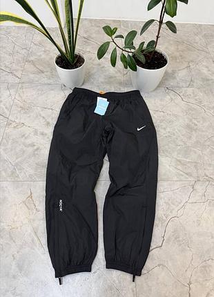 Нейлонові штани nike nocta