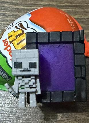 Фігурка kinder joy minecraft скелет портал