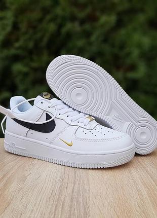 Nike force низькі білі з чорним та золотом