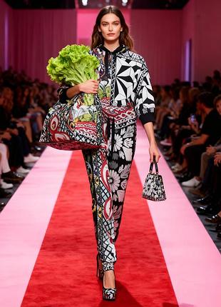 Головне, щоб костюмчик сидів:  dolce gabbana