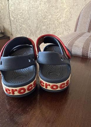 Дитячі босоніжки crocs