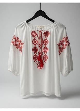 Вышиванка женская
